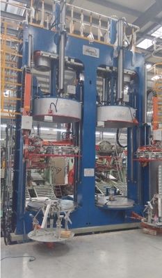 Hydraulic Rubber Tire Curing Press 1300mm Platen Vulcanizing Press Machine